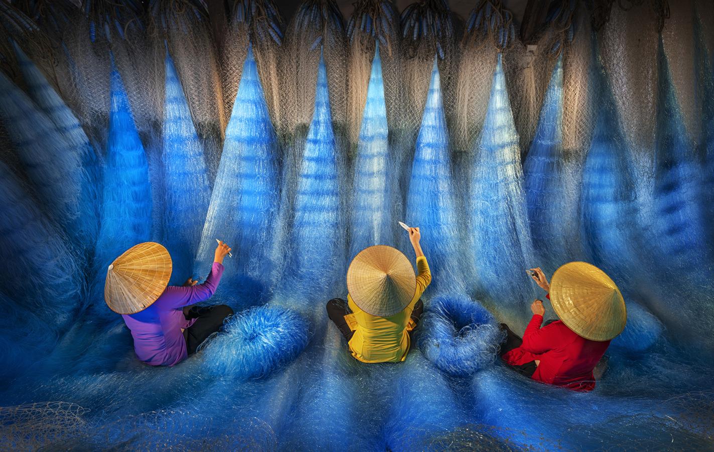 Weaving nets 4