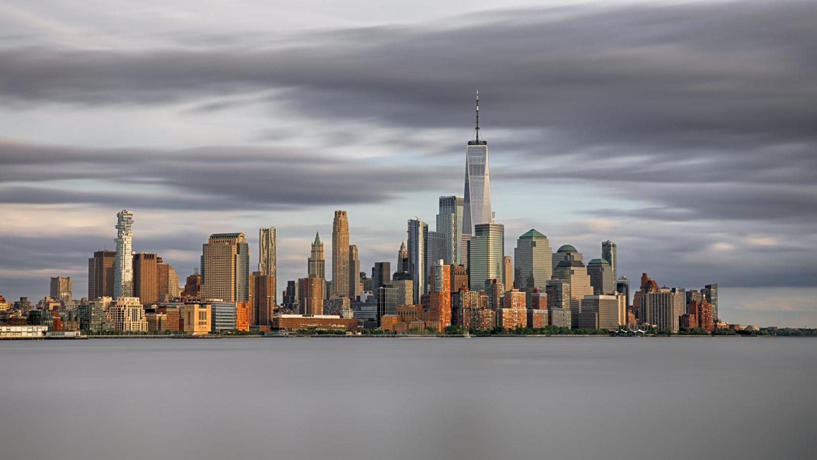 MANHATTAN SKYLINE